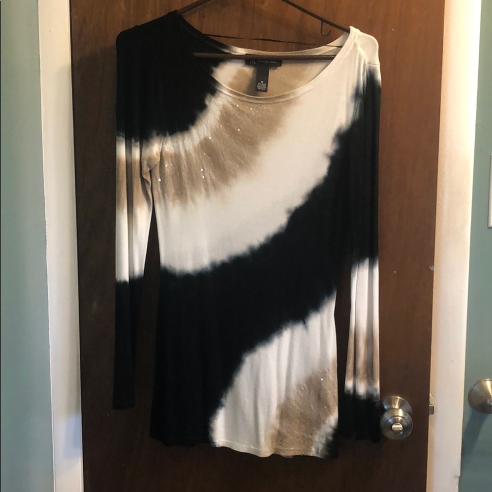 Women’s long sleeve black white and tan shirt